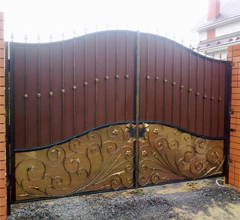 Кованные металлические ворота